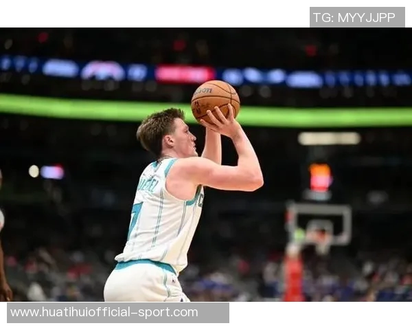 克尼佩尔表现起伏不定10投仅中3收获8分4板3助2帽并有5次失误