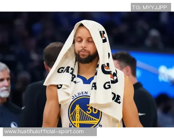 库里谈背靠背赛程挑战称球队在与掘金的较量中展现拼搏精神