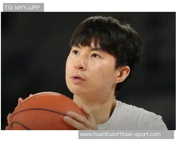 去年夏季联赛李贤重执教经历回顾混音主帅称其乐于倾听与沟通能力强