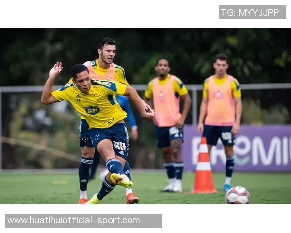 罗克重返巴甲状态火热20岁小将8场打入8球引发转会热潮